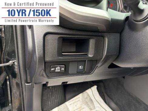 Used 2019 Toyota Tacoma SR5 image 18