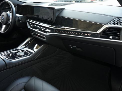Used 2024 BMW X6 xDrive40i w/ Premium Package image 5