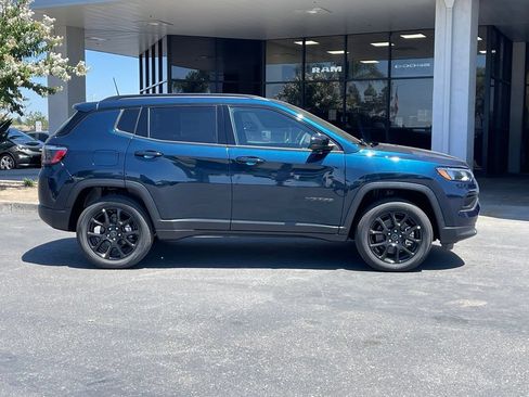 New 2026 Jeep Compass Latitude AWD/4WD image 3