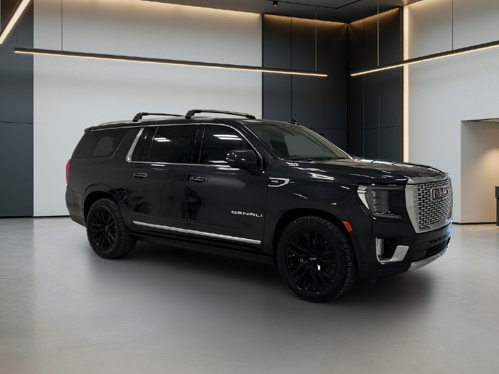 Used 2023 GMC Yukon XL Denali w/ Denali Reserve Package AWD/4WD image 8