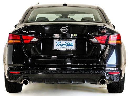 Used 2024 Nissan Altima 2.5 SR FWD image 7