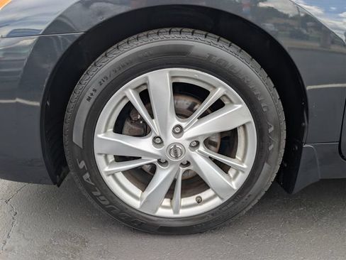 Used 2015 Nissan Altima 2.5 SV FWD image 26