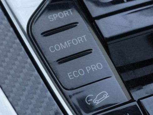 Certified 2024 BMW X6 M60i image 28