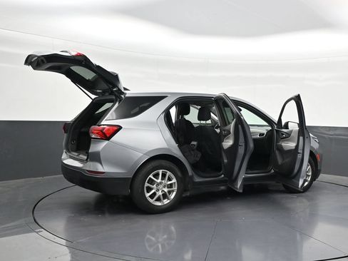 Used 2023 Chevrolet Equinox LS w/ LS Convenience Package FWD image 34