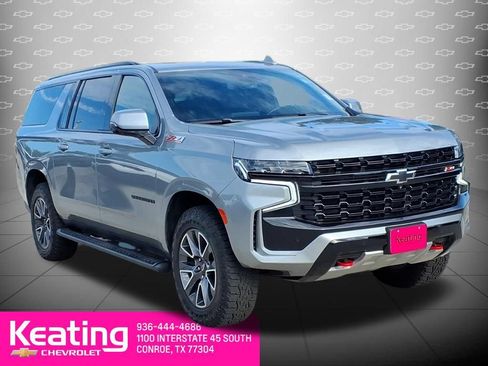 Used 2023 Chevrolet Suburban Z71 w/ Luxury Package AWD/4WD image 3