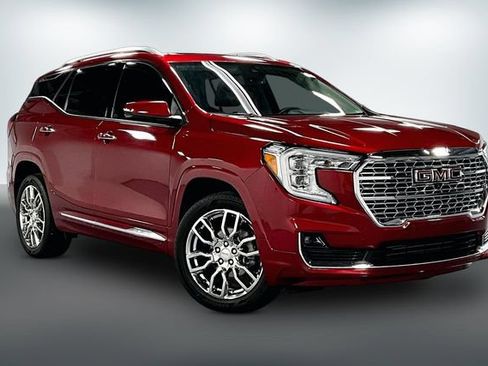 Used 2024 GMC Terrain Denali w/ Denali Premium Package AWD/4WD image 1
