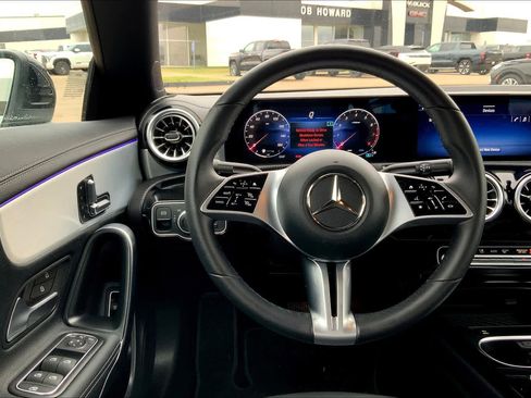 Used 2025 Mercedes-Benz CLA 250 image 5