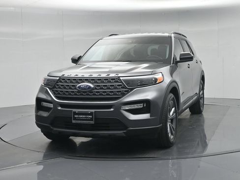 Certified 2023 Ford Explorer XLT w/ Equipment Group 202A RWD image 61