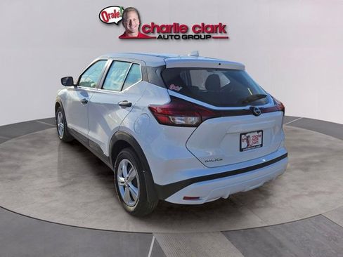 Certified 2025 Nissan Kicks Play S FWD image 4