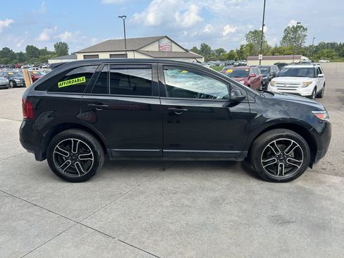 Used 2013 Ford Edge SEL w/ Black-White Styling Pkg FWD image 4