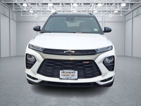 Certified 2022 Chevrolet TrailBlazer RS w/ Technology Package AWD/4WD image 3