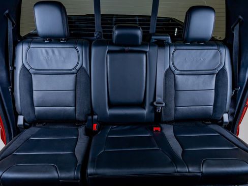 Used 2025 Ford F150 Raptor AWD/4WD image 35