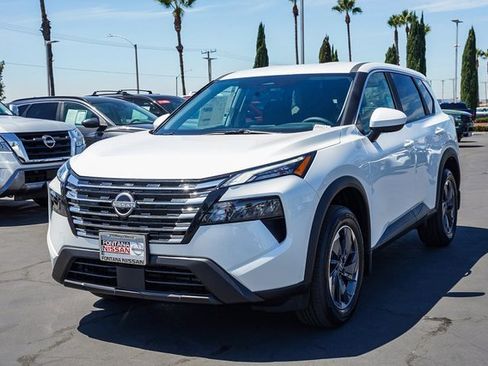 New 2026 Nissan Rogue SV image 4