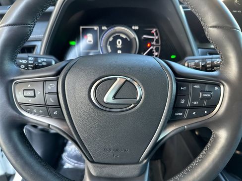 Used 2024 Lexus UX 250h F Sport image 23