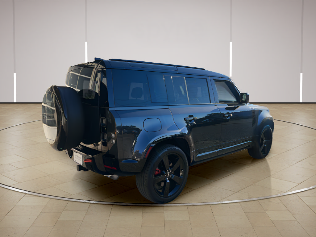Used 2025 Land Rover Defender 110 X AWD/4WD image 7