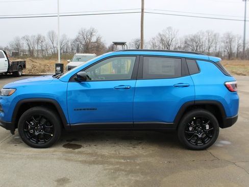 New 2026 Jeep Compass Latitude image 2