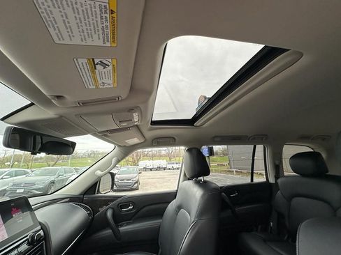 Used 2024 INFINITI QX80 Luxe image 17