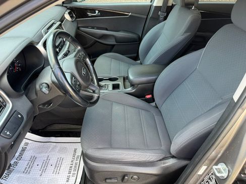 Used 2016 Kia Sorento AWD w/ LX Convenience Package image 12