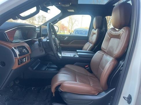 Used 2024 Lincoln Navigator L Reserve image 24