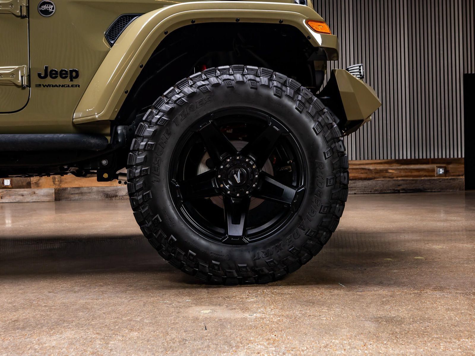 Used 2025 Jeep Wrangler Unlimited Sport AWD/4WD image 11