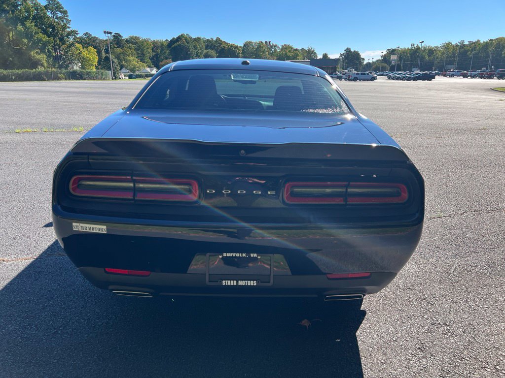 Used 2021 Dodge Challenger SXT RWD image 4