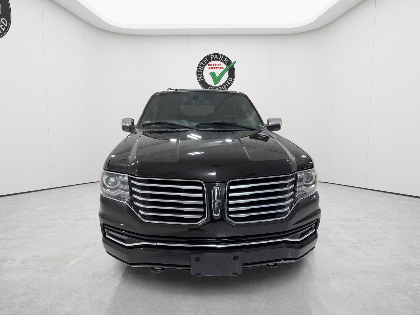 Used 2015 Lincoln Navigator 2WD image 8