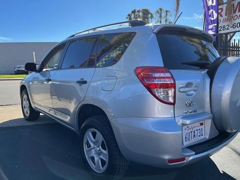 Used 2011 Toyota RAV4 2WD image 9