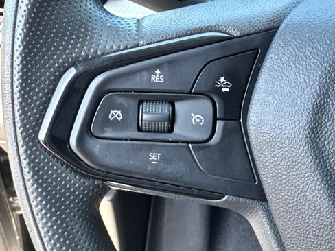 Used 2024 Chevrolet Trax LS FWD image 31
