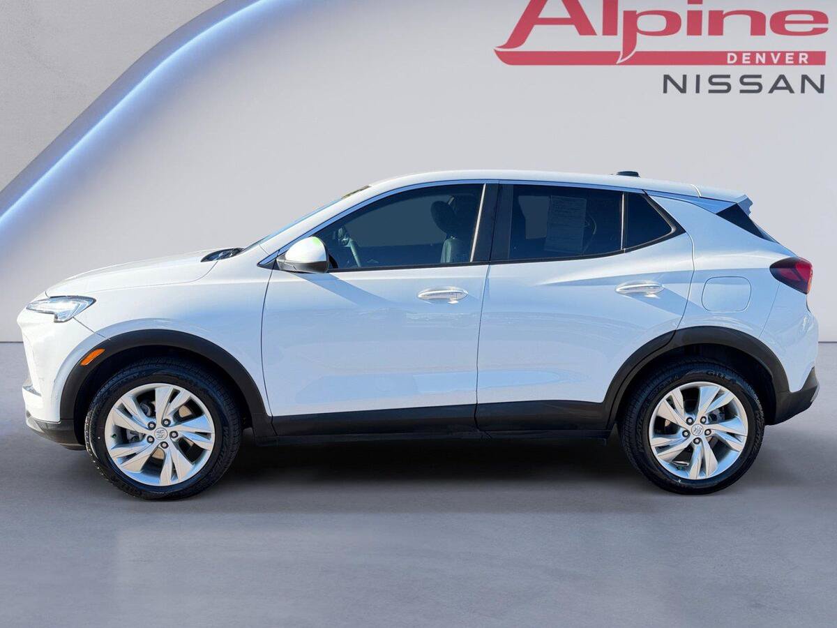 Used 2024 Buick Encore GX Preferred AWD/4WD image 2