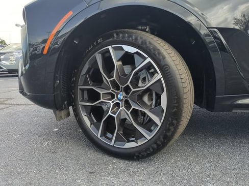 Used 2024 BMW X7 xDrive40i w/ M Sport Package AWD/4WD image 40