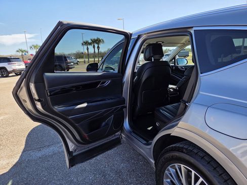 Used 2025 Genesis GV80 2.5T Standard AWD/4WD image 13