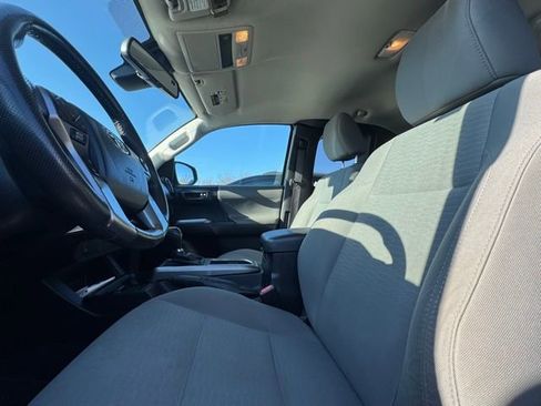 Used 2019 Toyota Tacoma SR5 image 10