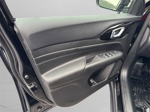 New 2026 Jeep Compass Latitude image 19