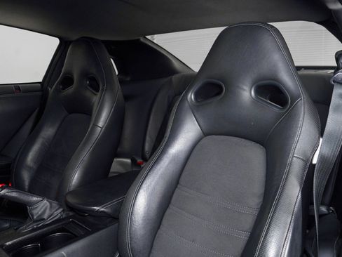 Used 2014 Nissan GT-R Premium image 36