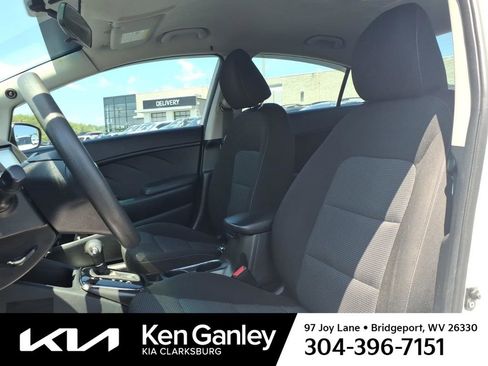 Used 2017 Kia Forte LX FWD image 12