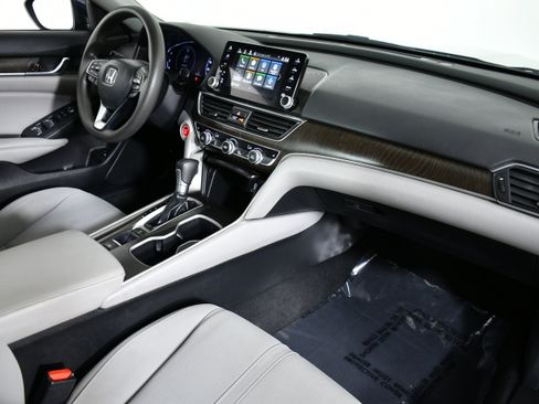 Used 2019 Honda Accord EX image 28