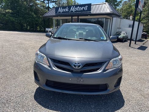 Used 2011 Toyota Corolla LE FWD image 19