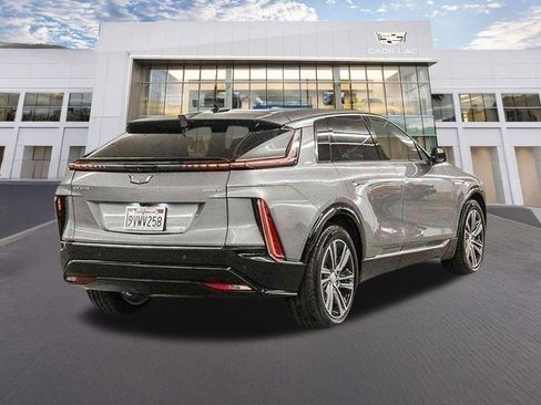 Used 2026 Cadillac Lyriq Premium Luxury RWD image 4