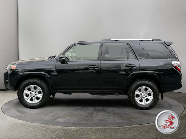 Used 2021 Toyota 4Runner SR5 Premium w/ Moonroof Package AWD/4WD image 4