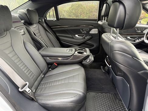 Used 2016 Mercedes-Benz S 550 Sedan image 16