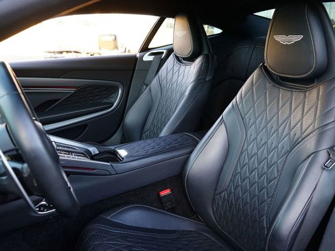 Used 2024 Aston Martin DB12 Coupe image 6