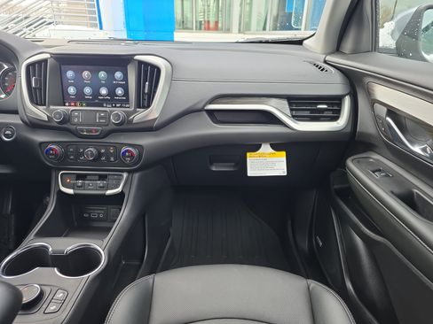 Used 2024 GMC Terrain SLT w/ Infotainment Package II image 33