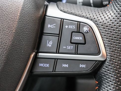Used 2024 Toyota Sienna XSE w/ XSE Plus Package AWD/4WD image 17