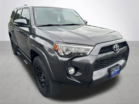 Used 2019 Toyota 4Runner SR5 Premium AWD/4WD image 5