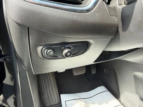 Certified 2023 Chevrolet Equinox LT FWD image 17
