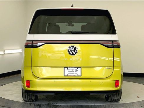 New 2025 Volkswagen ID. Buzz 1st Edition image 5