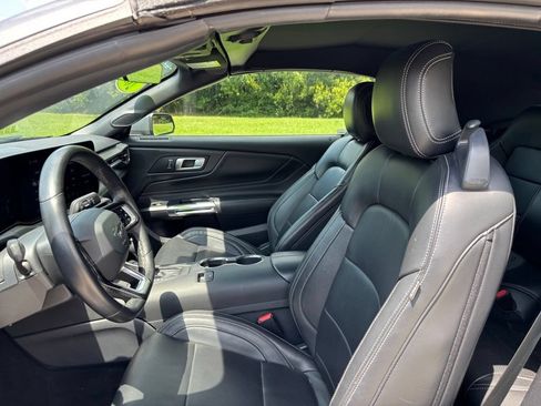 Used 2025 Ford Mustang Premium RWD image 14