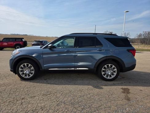 Certified 2025 Ford Explorer Active w/ Active Comfort Package image 32