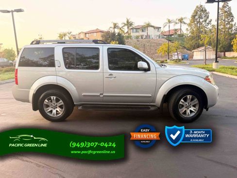 Used 2008 Nissan Pathfinder SE RWD image 4