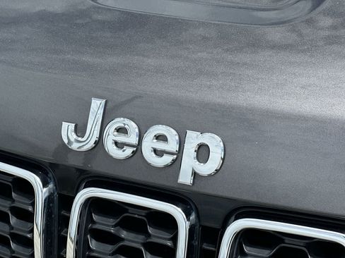 Used 2021 Jeep Grand Cherokee Limited w/ Luxury Group II AWD/4WD image 11